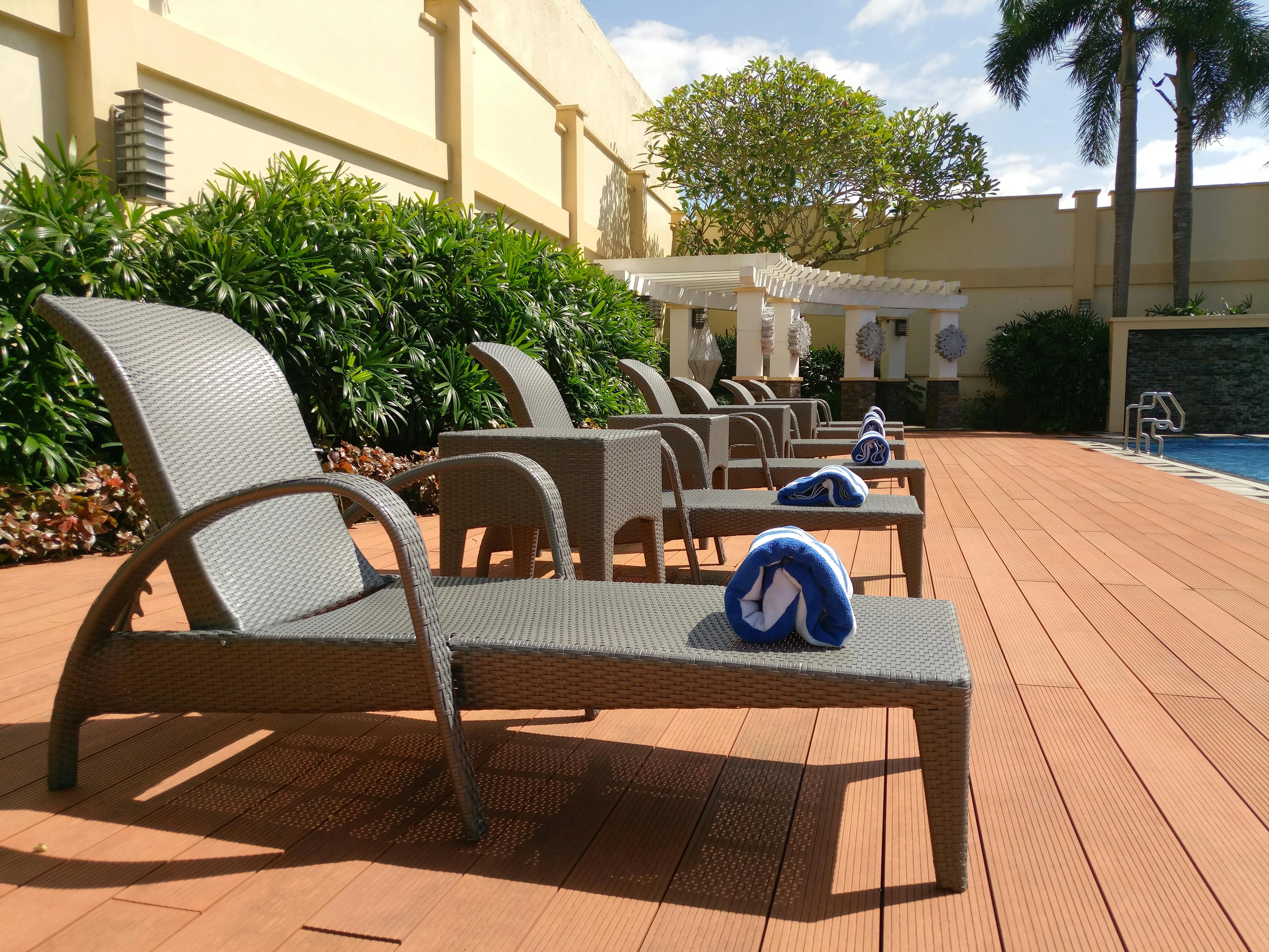 Poolside Loungers